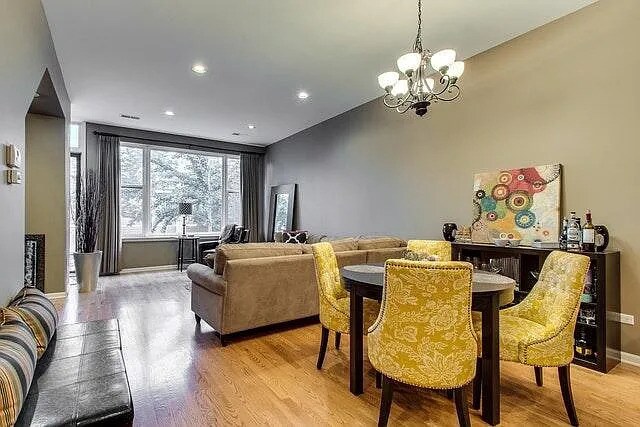 Foto del edificio - 909 N Kingsbury St