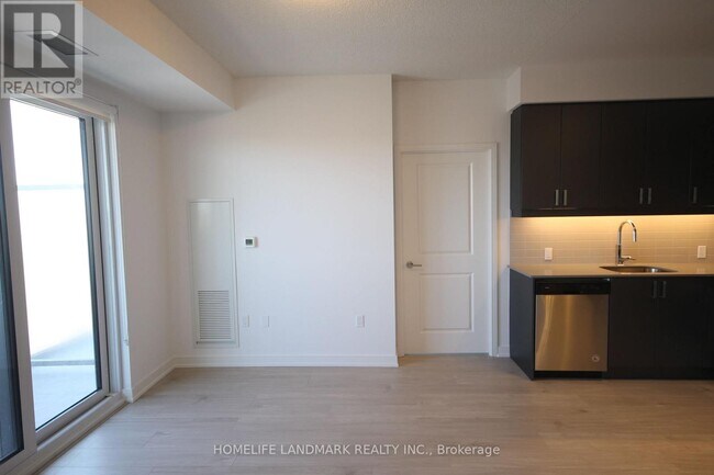 Building Photo - 8 Nahani Way