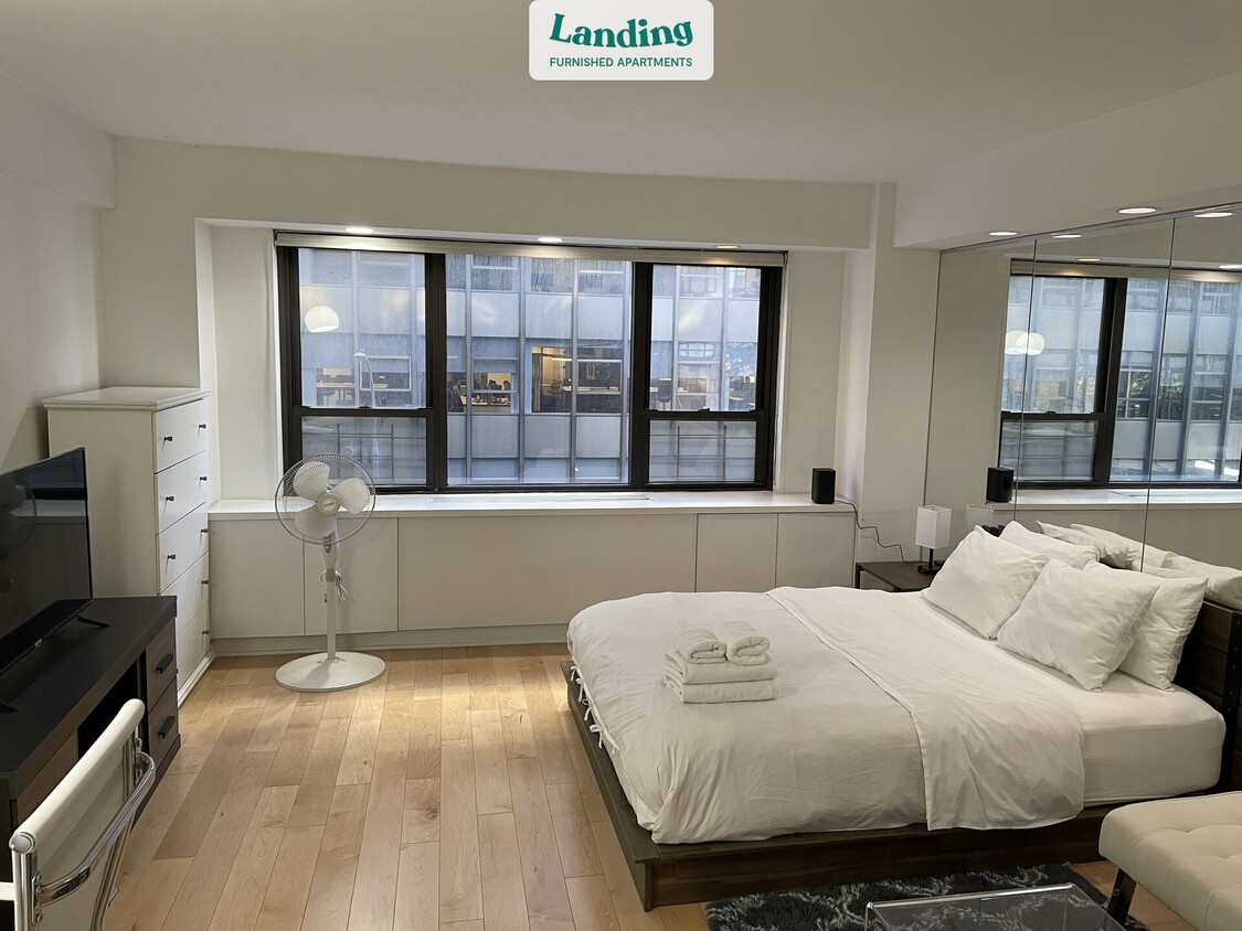 Foto principal - 210 E 47th St