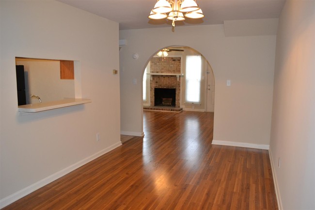 Townhomes have LARGE dining rooms! - Montecito West