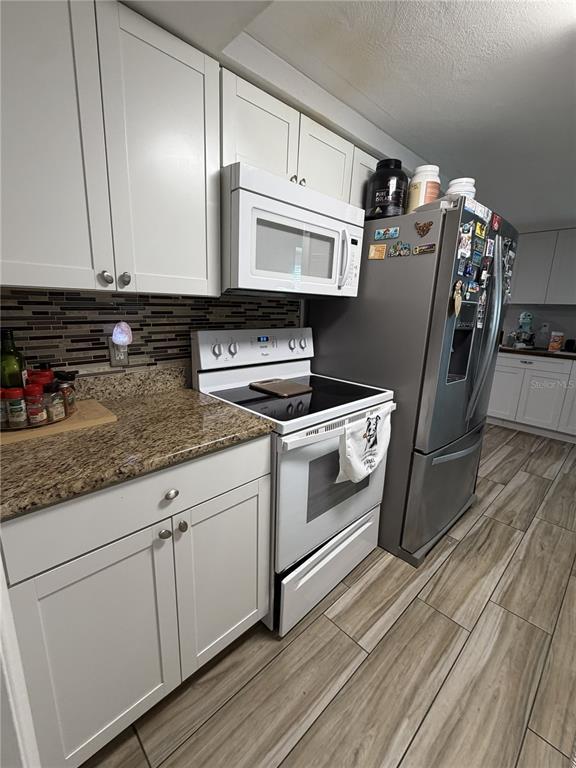 Foto del edificio - 3711 Blackhawk Dr