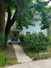 Building Photo - 1005 E Johnson St