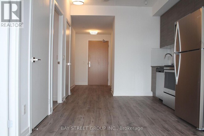 Photo du bâtiment - 621 Sheppard Ave E