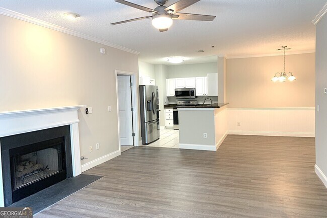Building Photo - 202 Spring Heights Ln