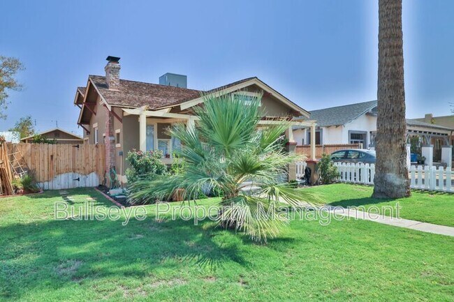 Foto del edificio - 1238 E McKinley St