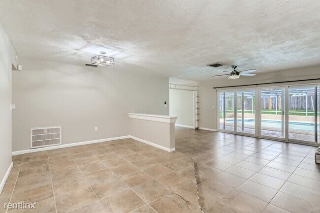 Foto del edificio - 3 br, 2 bath House - 609 Linda Court