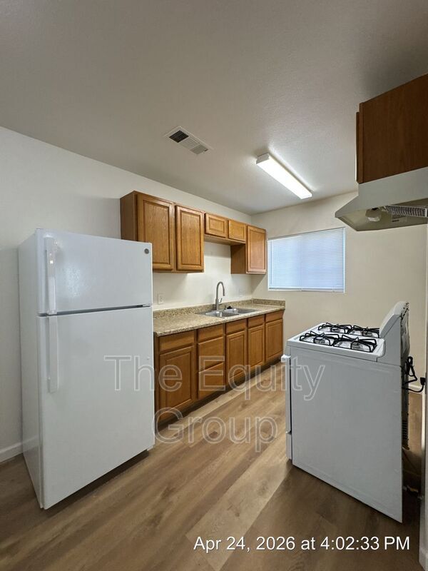 Building Photo - 314 S Crespi Ave