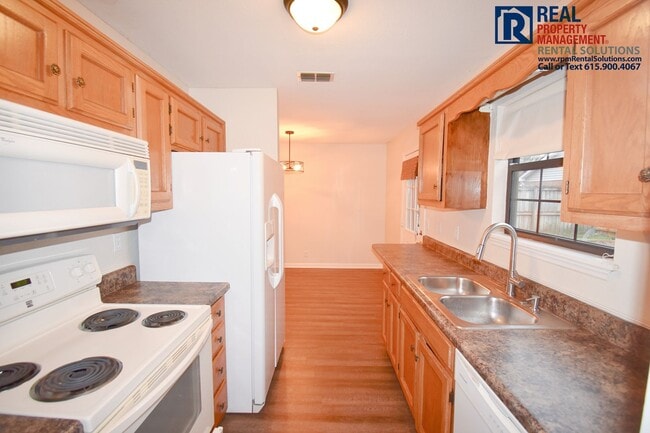 Building Photo - Adorable 2 BR home in the heart of Mboro! Lawncare & washer/dryer included!