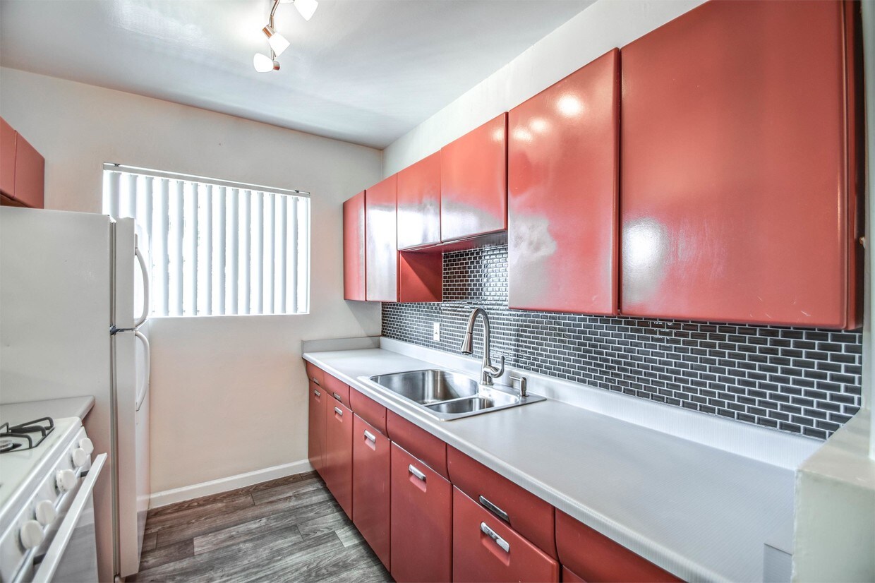 Foto principal - 110 W Maryland Ave