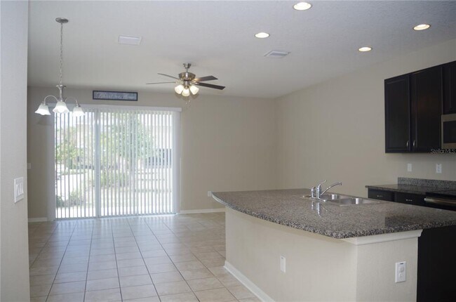 Building Photo - 7089 Towne Lake Rd