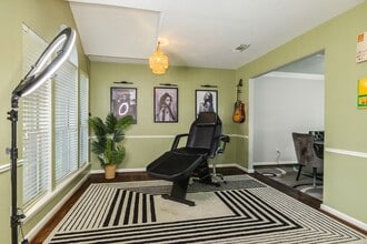 Building Photo - 104 Papaya St Building Photo - 104 Papaya St