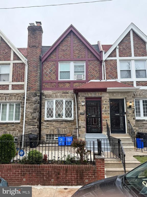 Building Photo - 7547 Beverly Rd