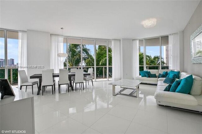 Foto del edificio - 4100 Island Blvd