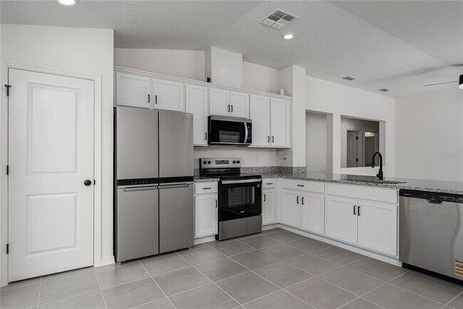 Foto del edificio - 10468 Wet Marsh Cv