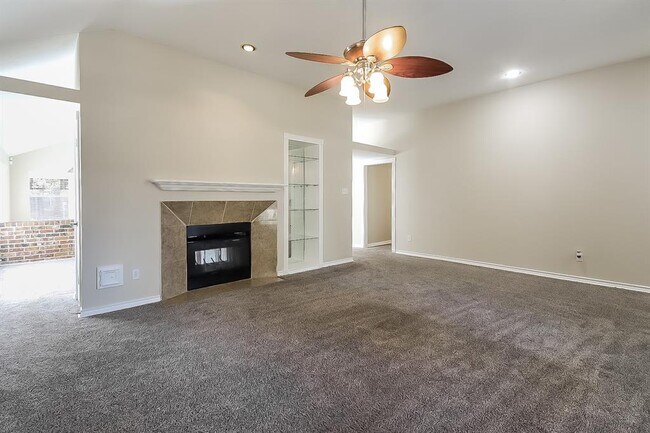 Foto del edificio - 2622 Eaglenest Ln