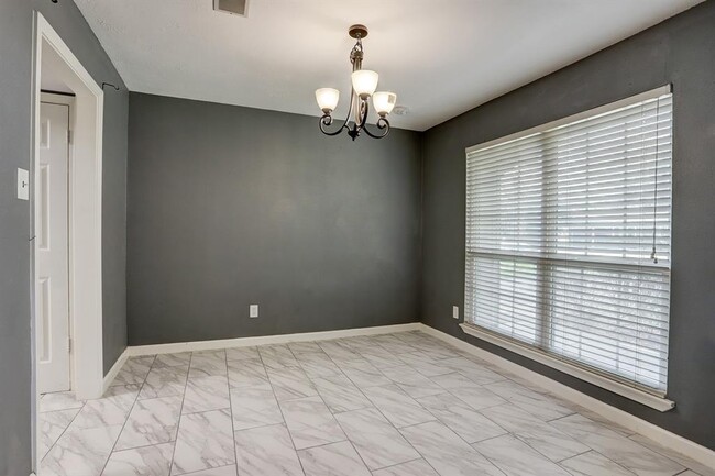 Building Photo - 5503 Kuldell Dr