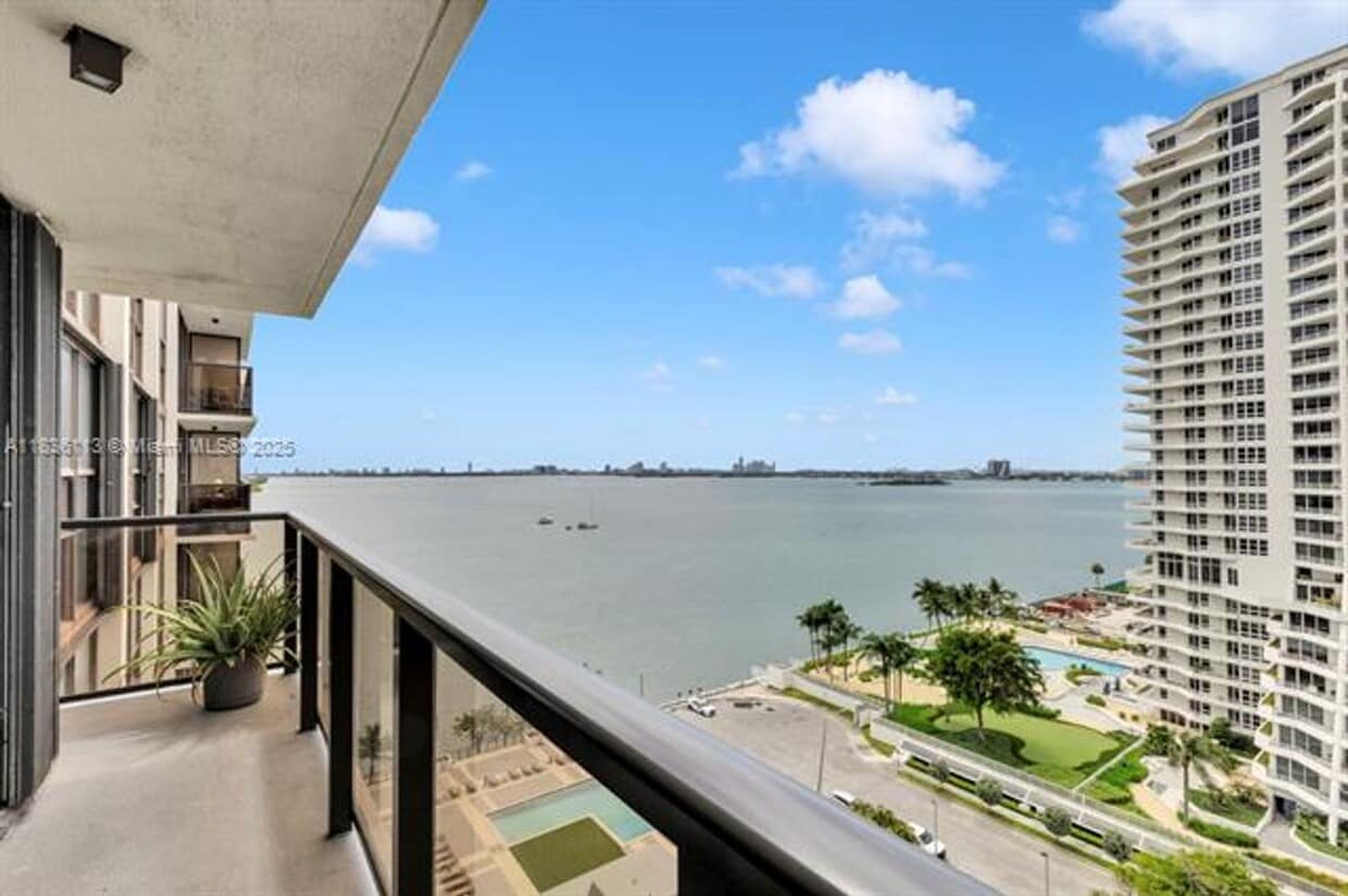 Photo - 600 NE 36th St unit 1404 (A11836113)