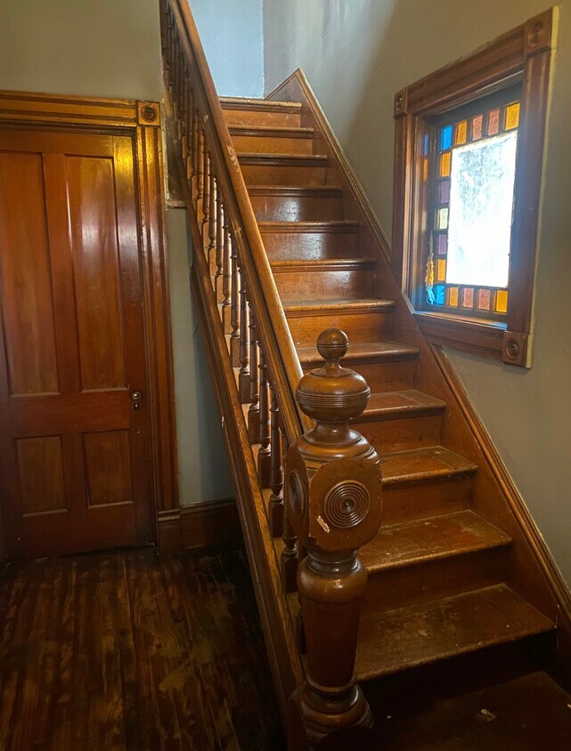 Foto principal - 511 W 7th St