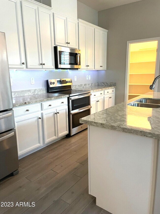 Building Photo - 14870 W Encanto Blvd