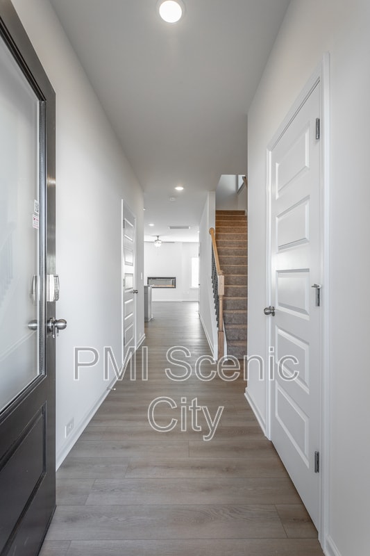 Foto del edificio - 8836 Meadowvale Ct