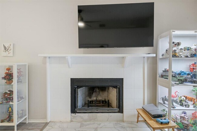 Foto del edificio - 14733 Norwood Oaks Dr