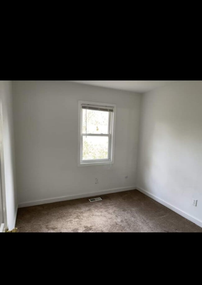 Building Photo - 2147 Kimball Cir