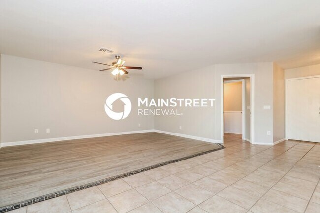 Foto del edificio - 4 Bedroom Pet-Friendly Home in Avondale, AZ with Main Street Renewal