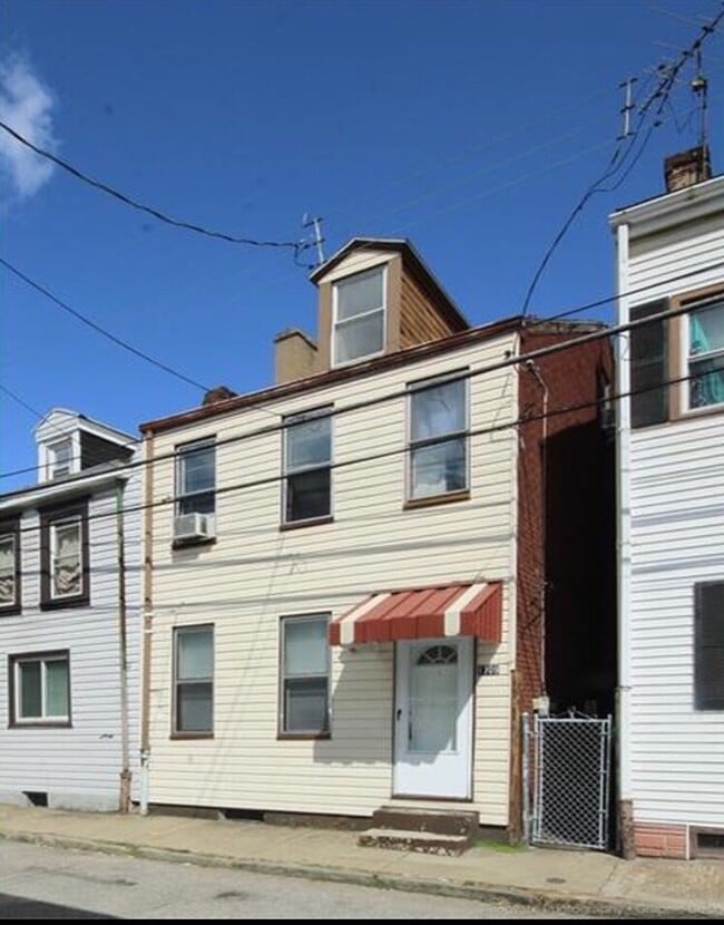 Building Photo - 1709 Larkins Wy