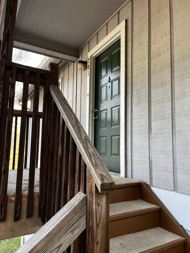 5151 Windy Hill Drive Unit 201, Raleigh, NC 27609 Apartments in