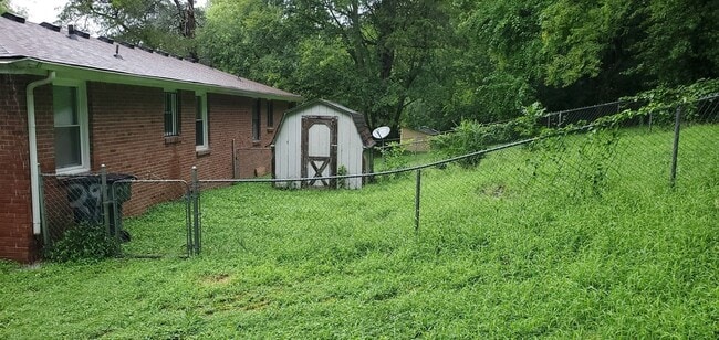 Building Photo - 297 McGavock Pk