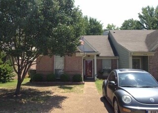 Building Photo - 2672 Grove Manor Way