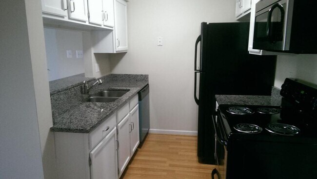 Foto del edificio - 6025 Rock Glen Drive Unit 509