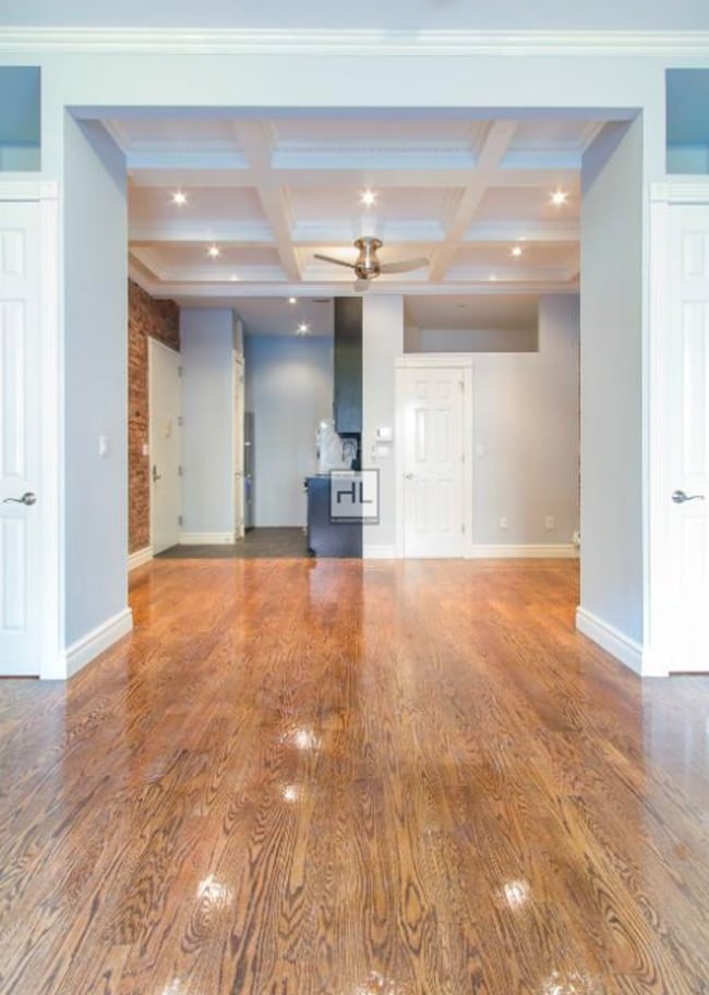 Building Photo - W 14TH ST.