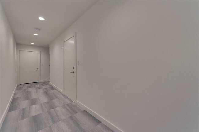 Foto del edificio - 1245 Gano St