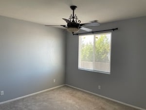 Building Photo - "Charming 3-Bedroom Haven with 2 Full Baths in Aurora – 1,310 Sq Ft of Comfort!"