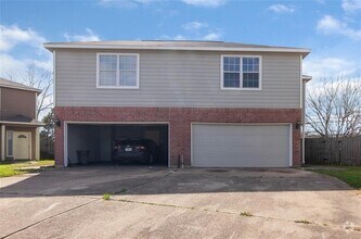 Building Photo - 6427 Waldron Dr