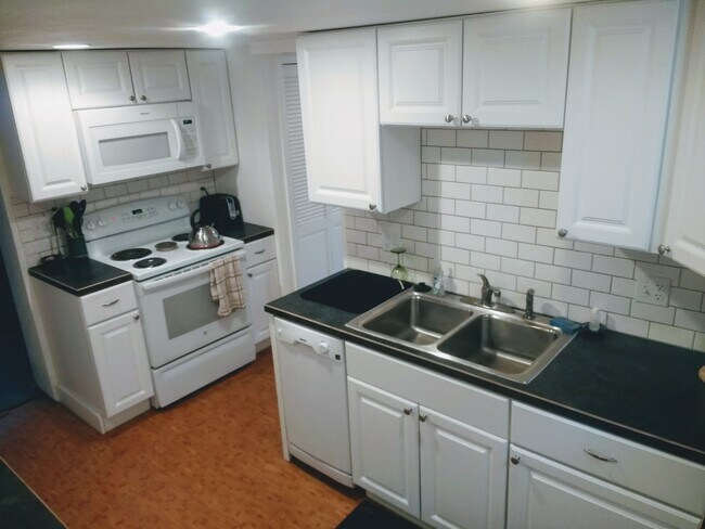 Foto del edificio - 617 E Laurel St