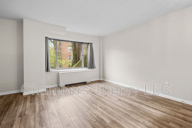 Foto del edificio - 2755 Ordway St NW