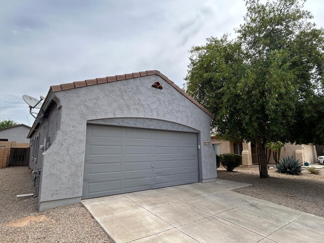 Building Photo - 17190 W Desert Ln