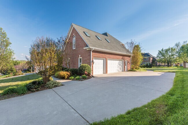 Building Photo - 1809 Abbey Wood Ln