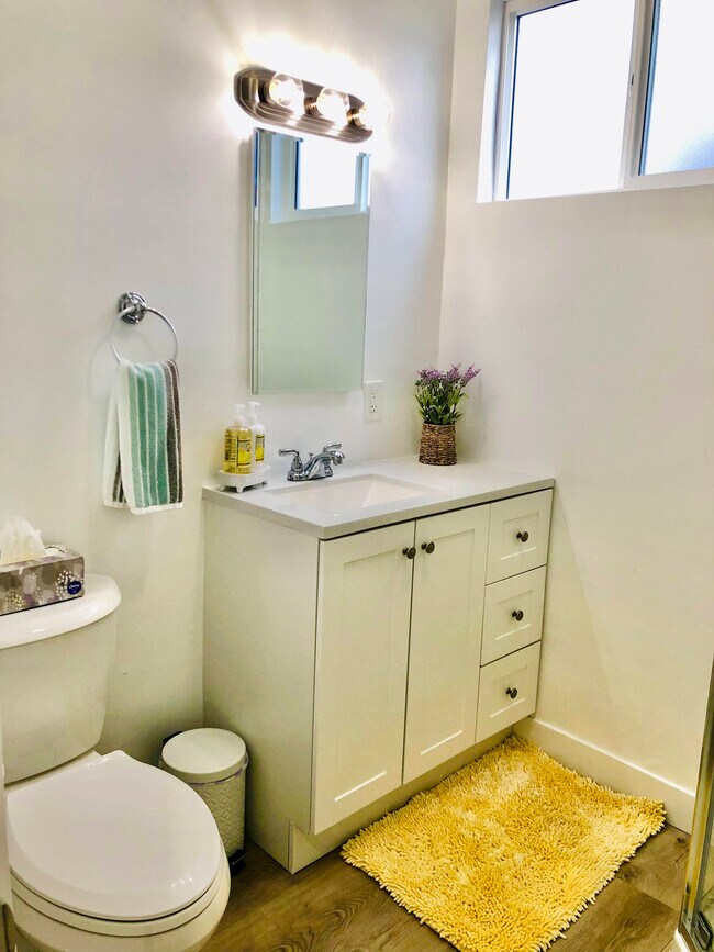 Foto del edificio - 4564 W 161st St