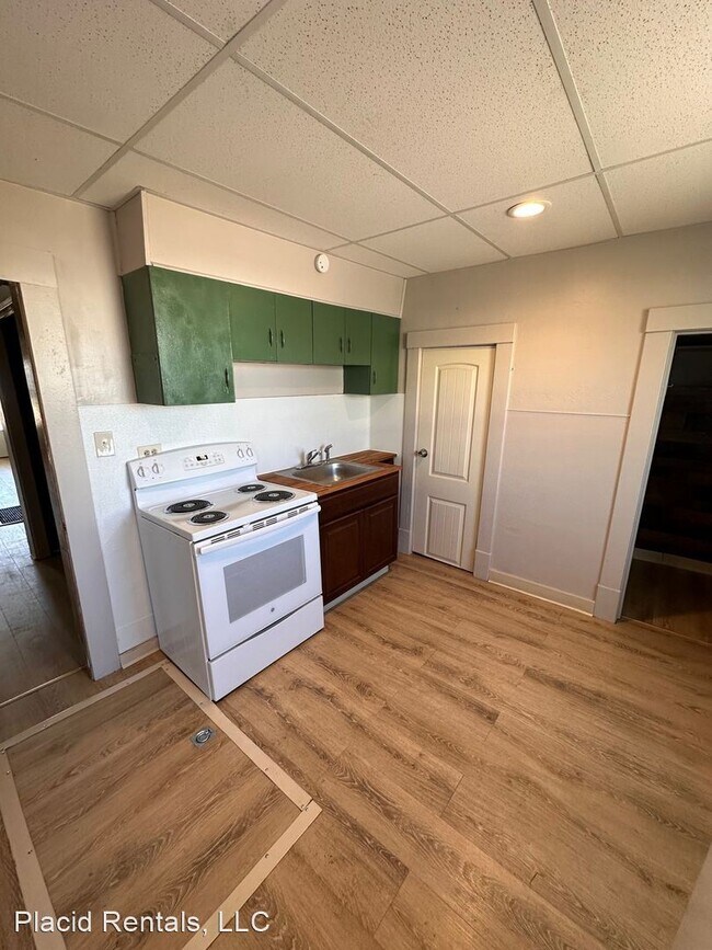 2 br, 1 bath House 317 1st Ave SW House Rental in Great Falls, MT