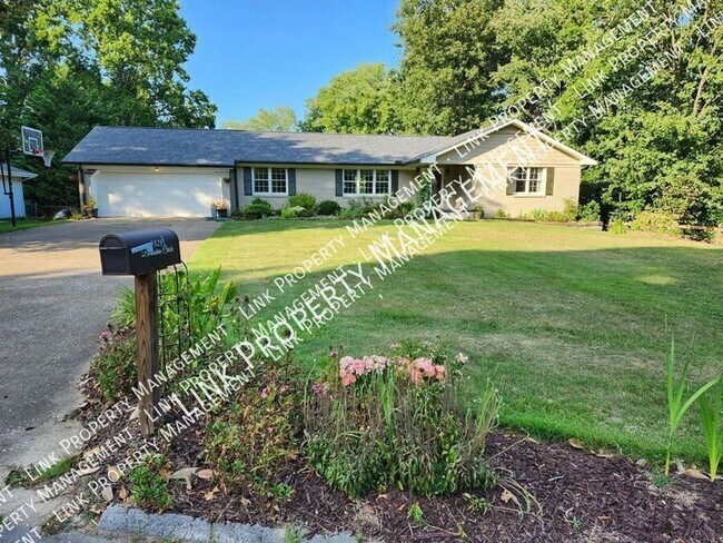 Building Photo - 9328 Berkshire Cir
