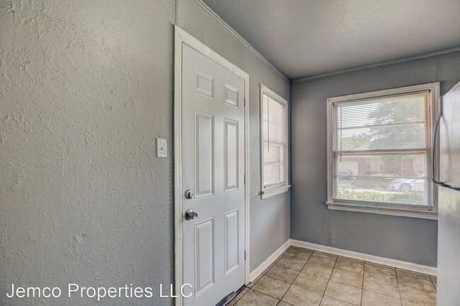 Building Photo - 2 br, 1 bath House - 2024 Andover Court
