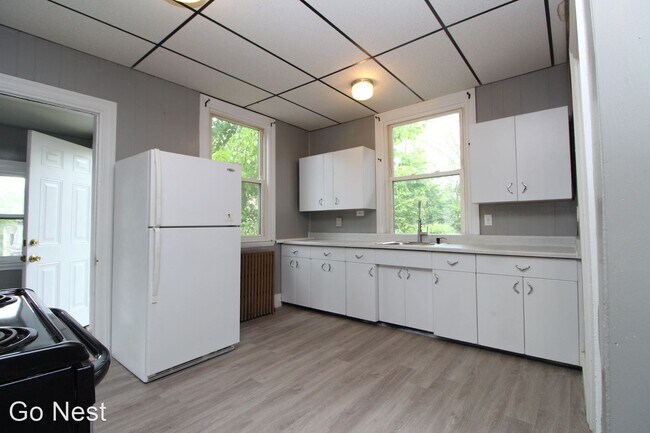Building Photo - 471 Cumberland Ave