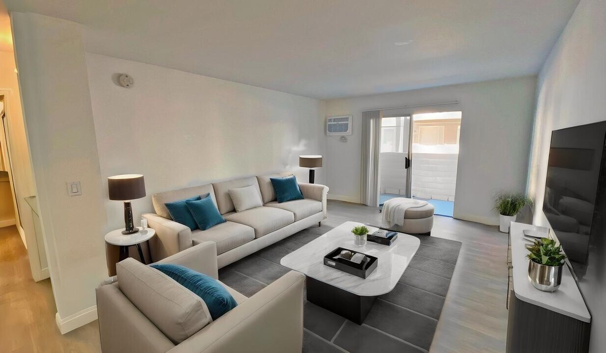 Foto principal - 10760 Rose Ave