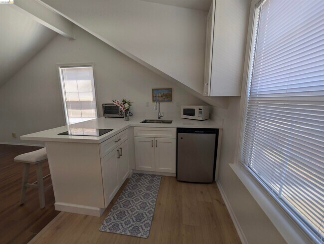 Foto del edificio - 1021 Arlington Way