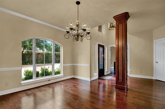 Building Photo - 633 Rancho Bauer Dr