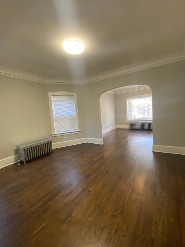 Foto del edificio - 3009 N Hamlin Ave