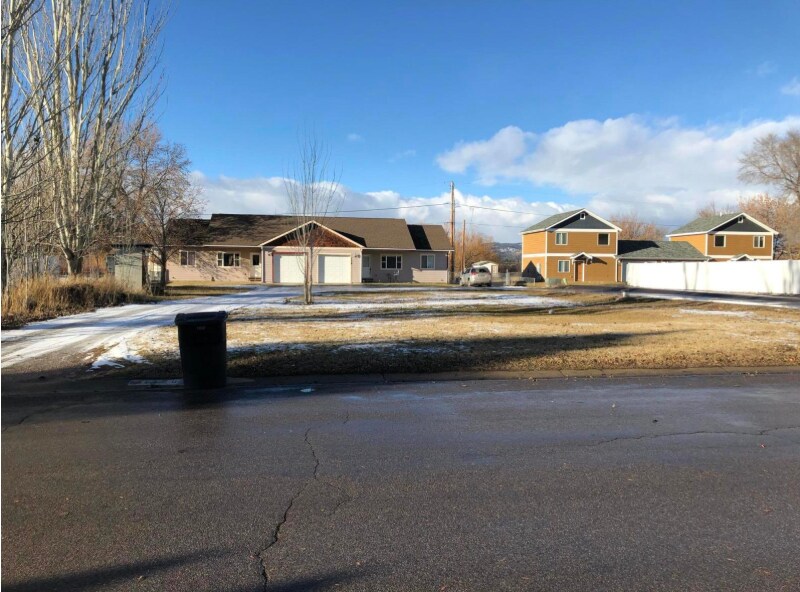 1324 7th Ave W, Kalispell, MT 59901 Townhome Rentals in Kalispell MT